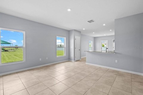House in Haines City, Florida 3 bedrooms, 122.63 sq.m. № 2219616 - photo 14