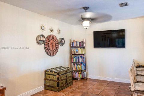 Touwnhouse à vendre à Miami, Floride: 2 chambres, 97.55 m2 № 1823843 - photo 4