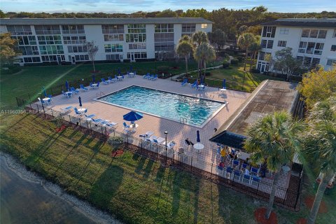 Copropriété à vendre à Coconut Creek, Floride: 2 chambres, 107.49 m2 № 2042446 - photo 7