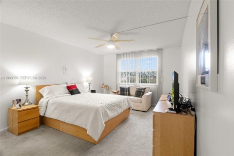 Copropriété à vendre à Coconut Creek, Floride: 2 chambres, 107.49 m2 № 2042446 - photo 21