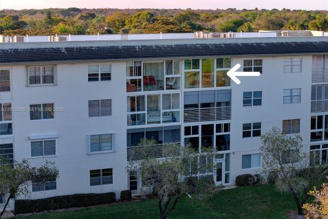 Copropriété à vendre à Coconut Creek, Floride: 2 chambres, 107.49 m2 № 2042446 - photo 10