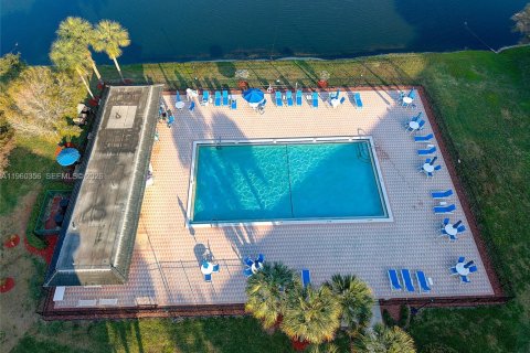 Copropriété à vendre à Coconut Creek, Floride: 2 chambres, 107.49 m2 № 2042446 - photo 5