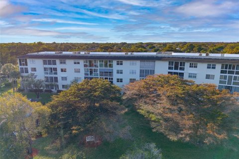 Copropriété à vendre à Coconut Creek, Floride: 2 chambres, 107.49 m2 № 2042446 - photo 9