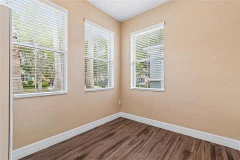 House in Apollo Beach, Florida 4 bedrooms, 212.19 sq.m. № 2122644 - photo 5
