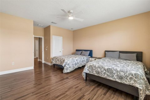 House in Apollo Beach, Florida 4 bedrooms, 212.19 sq.m. № 2122644 - photo 25