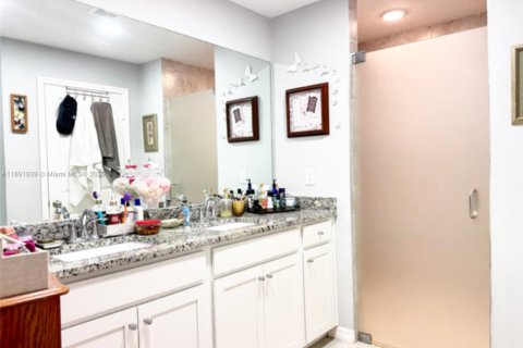 Casa en venta en Cape Coral, Florida, 4 dormitorios № 1945195 - foto 6