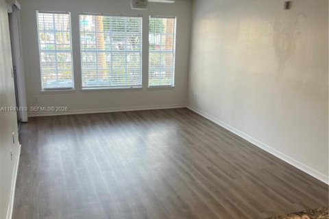 Condominio en alquiler en Orlando, Florida, 1 dormitorio № 2054480 - foto 10