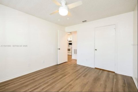 Condominio en alquiler en Orlando, Florida, 1 dormitorio № 2054480 - foto 13
