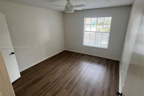 Condominio en alquiler en Orlando, Florida, 1 dormitorio № 2054480 - foto 4