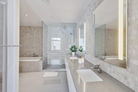 Copropriété à louer à Miami, Floride: 2 chambres, 129.41 m2 № 1989844 - photo 7