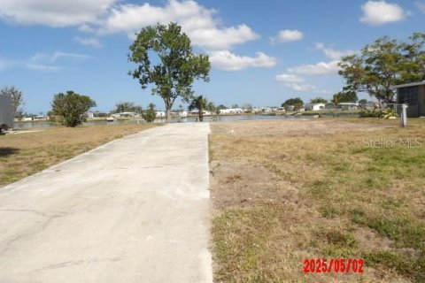 Land in Englewood, Florida № 1670110 - photo 1