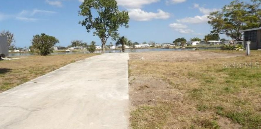 Land in Englewood, Florida № 1670110