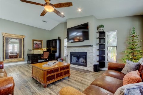 House in Safety Harbor, Florida 4 bedrooms, 188.03 sq.m. № 1743268 - photo 13