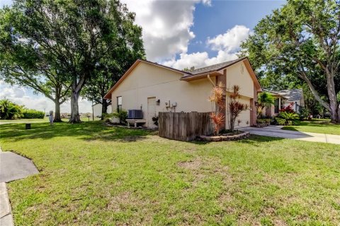 House in Safety Harbor, Florida 4 bedrooms, 188.03 sq.m. № 1743268 - photo 2