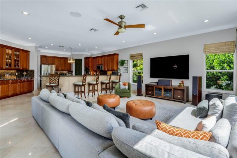 House in Miramar, Florida 6 bedrooms, 396.14 sq.m. № 2259995 - photo 17