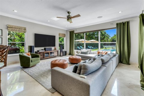 House in Miramar, Florida 6 bedrooms, 396.14 sq.m. № 2259995 - photo 18