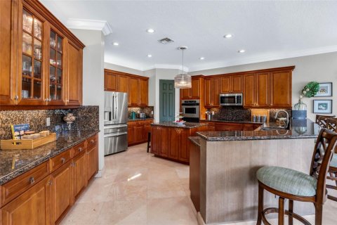 House in Miramar, Florida 6 bedrooms, 396.14 sq.m. № 2259995 - photo 11
