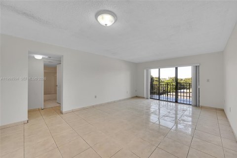 Condominio en venta en Miami, Florida, 2 dormitorios, 79.9 m2 № 2033127 - foto 5