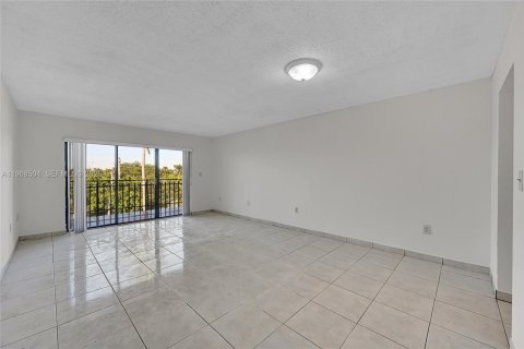 Condominio en venta en Miami, Florida, 2 dormitorios, 79.9 m2 № 2033127 - foto 4