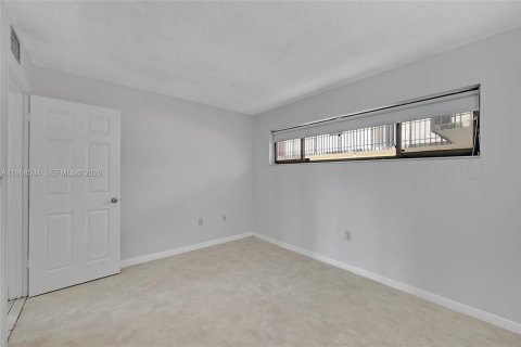 Condominio en venta en Miami, Florida, 2 dormitorios, 79.9 m2 № 2033127 - foto 9