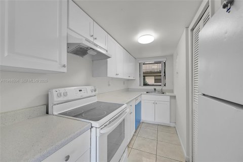 Condominio en venta en Miami, Florida, 2 dormitorios, 79.9 m2 № 2033127 - foto 6