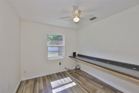 House in Seffner, Florida 3 bedrooms, 111.48 sq.m. № 1741166 - photo 22