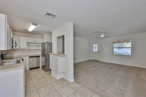 House in Seffner, Florida 3 bedrooms, 111.48 sq.m. № 1741166 - photo 7