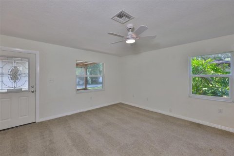 House in Seffner, Florida 3 bedrooms, 111.48 sq.m. № 1741166 - photo 16