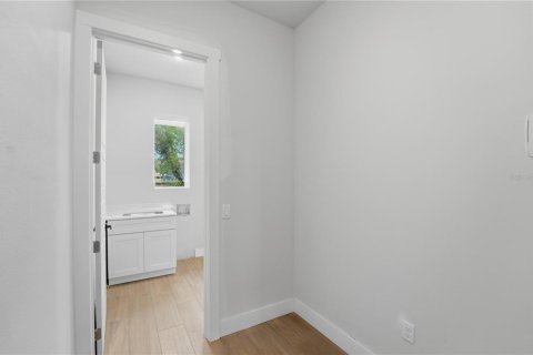 Купить виллу или дом в Киссимми, Флорида 8 комнат, 242.75м2, № 2230742 - фото 27