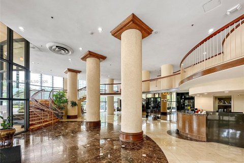 Copropriété à vendre à Bal Harbour, Floride: 1 chambre, 94.67 m2 № 2057197 - photo 22