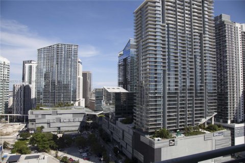 Condo in Miami, Florida, 2 bedrooms  № 1933646 - photo 12