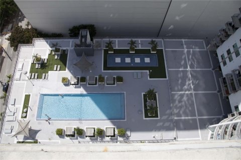 Condo in Miami, Florida, 2 bedrooms  № 1933646 - photo 11