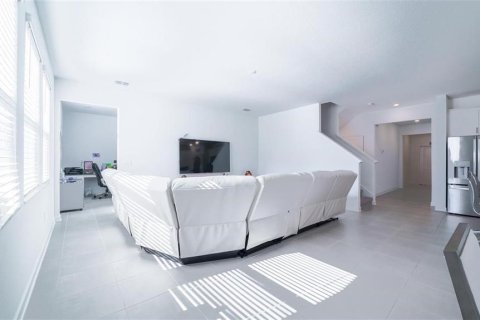 Casa en venta en Davenport, Florida, 5 dormitorios, 305.37 m2 № 1901584 - foto 26