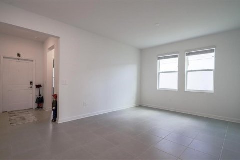Casa en venta en Davenport, Florida, 5 dormitorios, 305.37 m2 № 1901584 - foto 14