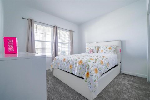 Casa en venta en Davenport, Florida, 5 dormitorios, 305.37 m2 № 1901584 - foto 16