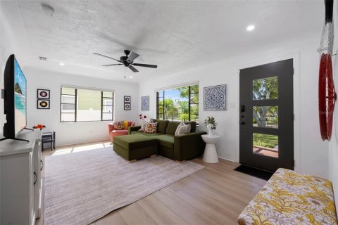 Villa ou maison à vendre à Saint Petersburg, Floride: 3 chambres, 132.01 m2 № 1877321 - photo 6