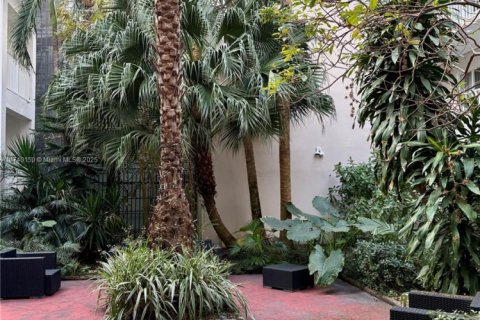 Condo in Miami Beach, Florida  № 1488963 - photo 15