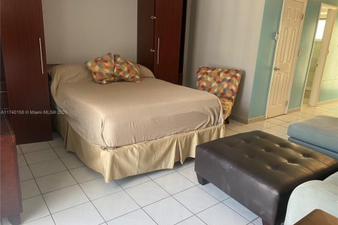 Condo in Miami Beach, Florida  № 1488963 - photo 24