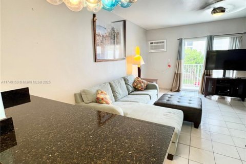 Condo in Miami Beach, Florida  № 1488963 - photo 6