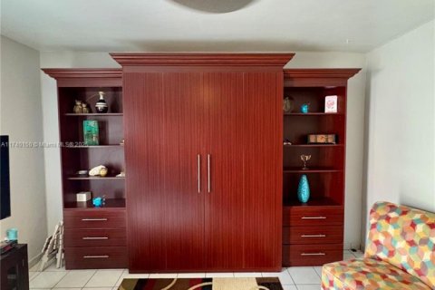 Condo in Miami Beach, Florida  № 1488963 - photo 23