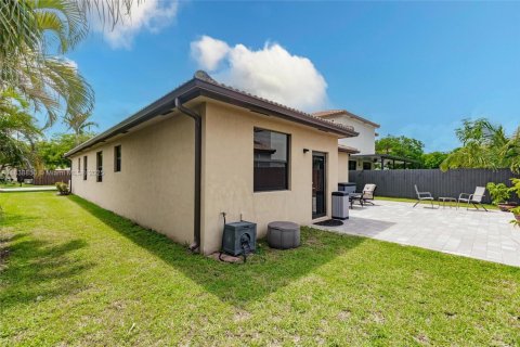 House in Homestead, Florida 4 bedrooms, 185.06 sq.m. № 1834550 - photo 11