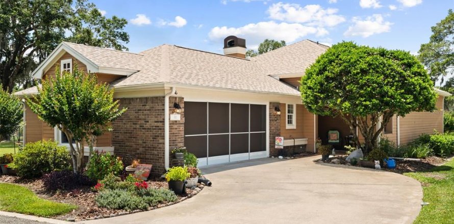 Villa ou maison à DeLand, Floride 2 chambres, 135.17 m2 № 2142698