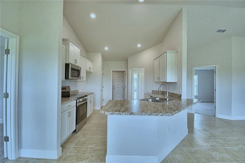 House in Auburndale, Florida 4 bedrooms, 163.04 sq.m. № 2393996 - photo 9