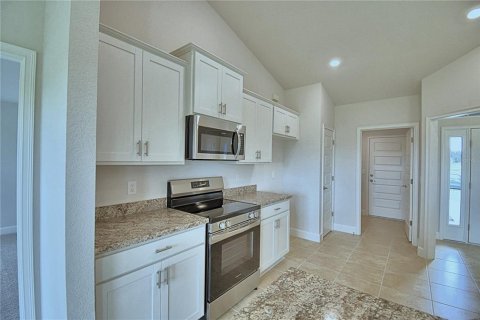 House in Auburndale, Florida 4 bedrooms, 163.04 sq.m. № 2393996 - photo 10