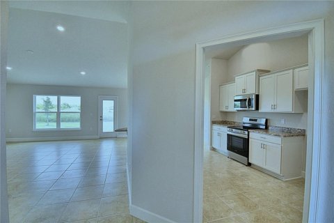 House in Auburndale, Florida 4 bedrooms, 163.04 sq.m. № 2393996 - photo 5