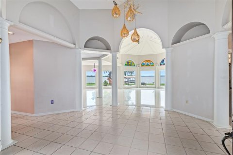 House in Leesburg, Florida 3 bedrooms, 343 sq.m. № 2295041 - photo 5