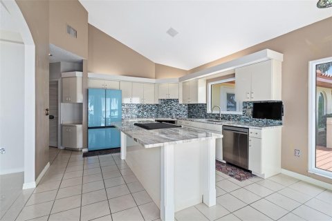 House in Leesburg, Florida 3 bedrooms, 343 sq.m. № 2295041 - photo 22