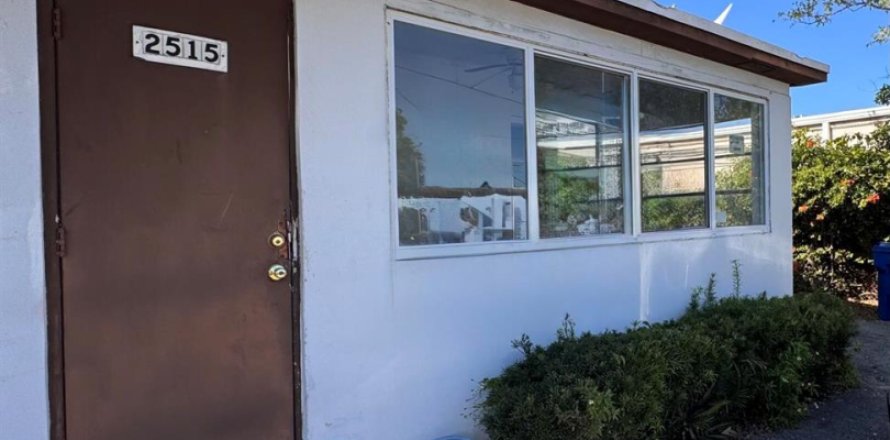 Studio in Riviera Beach, Florida № 2083398