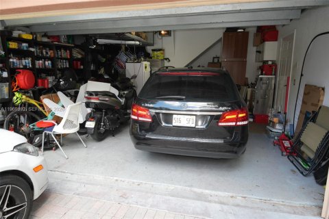 Townhouse in Weston, Florida 3 bedrooms, 144.93 sq.m. № 2030902 - photo 27