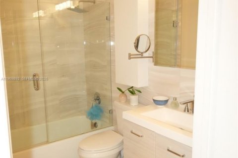 Townhouse in Weston, Florida 3 bedrooms, 144.93 sq.m. № 2030902 - photo 15